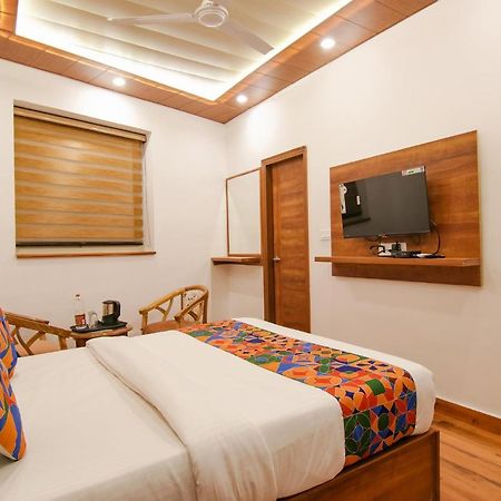 Fabhotel Ambassador Manimajra Extérieur photo