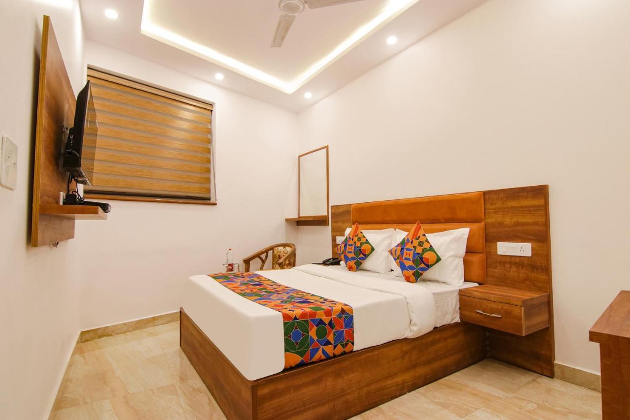 Fabhotel Ambassador Manimajra Extérieur photo