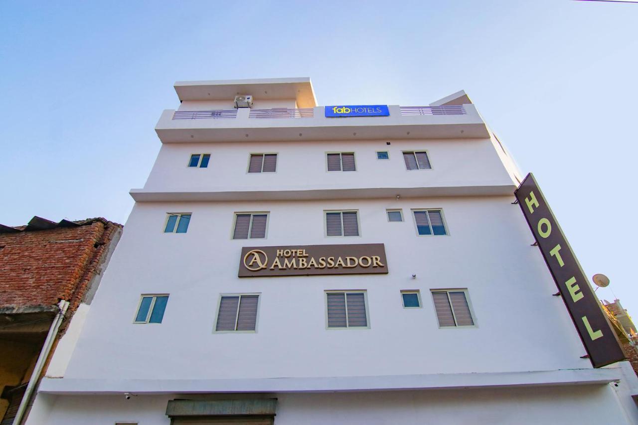 Fabhotel Ambassador Manimajra Extérieur photo