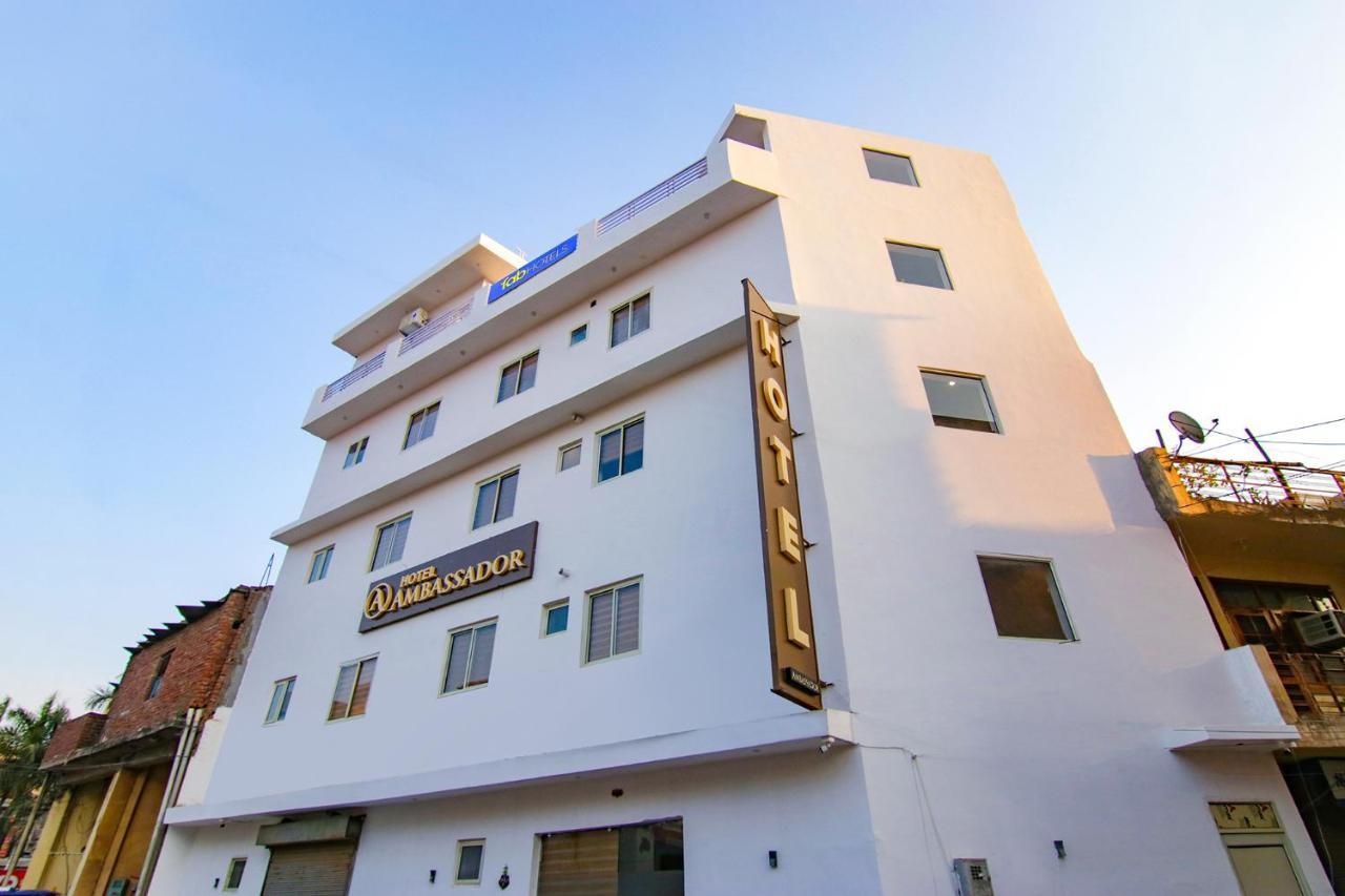 Fabhotel Ambassador Manimajra Extérieur photo